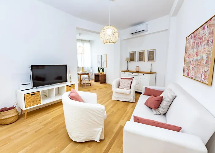 Noh Collection 3Bdr Apartment- Trastevere Area